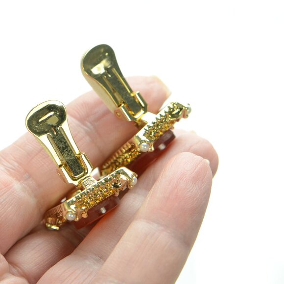 Vintage Kenneth Jay Lane KJL Pearl & Gold Carved Earrings - Picture 5 of 10